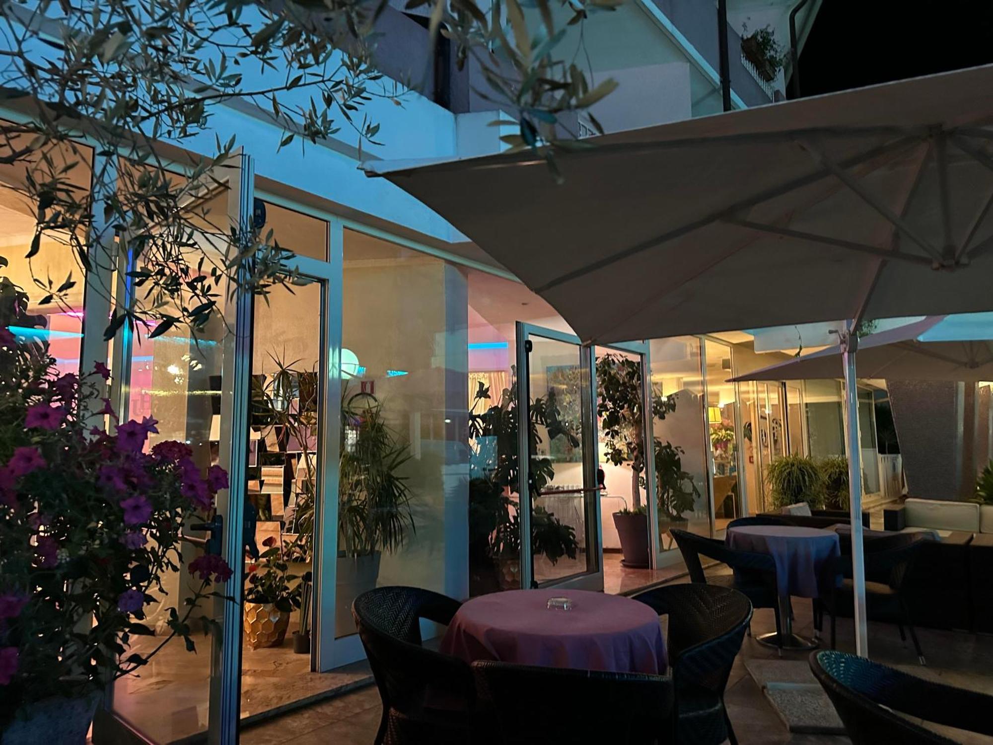 Hotel Julia Llido Degli Estensi Dış mekan fotoğraf