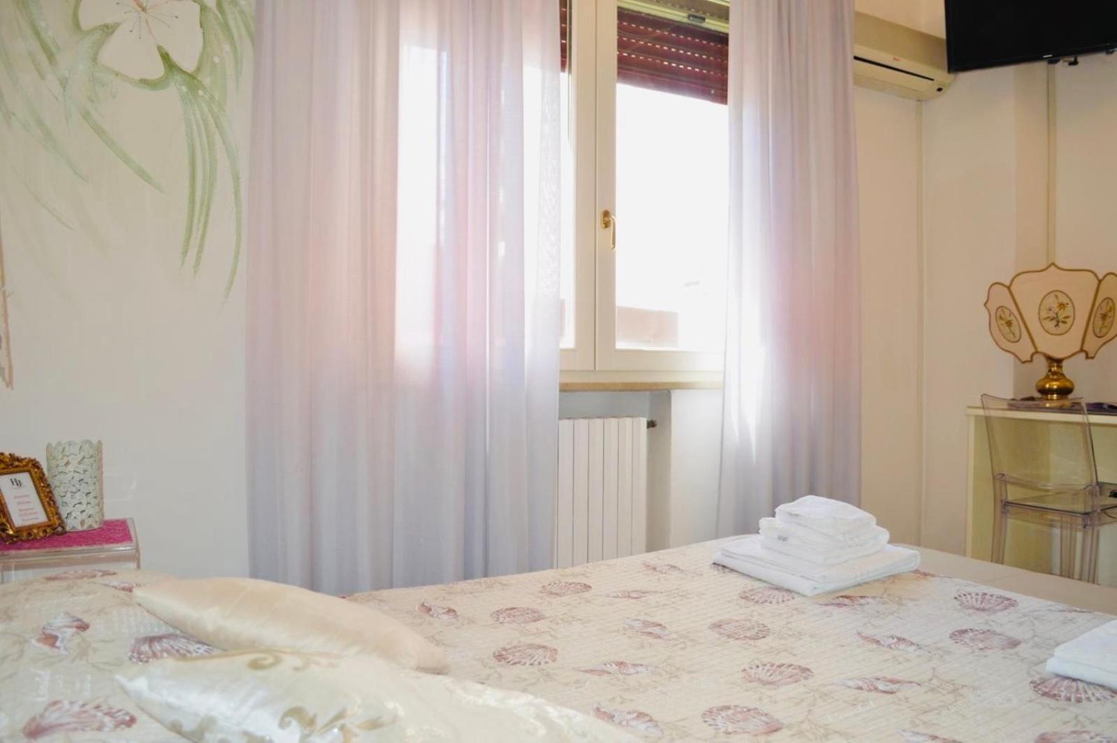 Hotel Julia Llido Degli Estensi Dış mekan fotoğraf