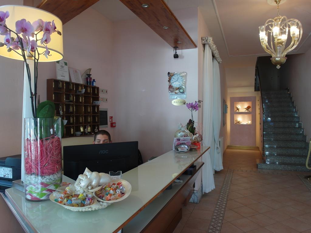 Hotel Julia Llido Degli Estensi Dış mekan fotoğraf
